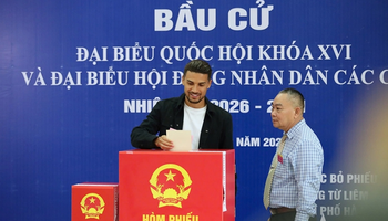 Tân binh nhập tịch Đỗ Hoàng Hên háo hức lần đầu đi bầu cử tại Việt Nam